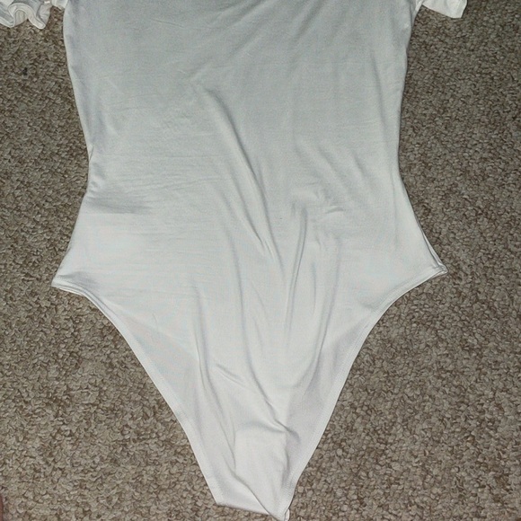 Pink Lily What’s Happening Ivory Mock Neck Short Sleeve Bodysuit NWOT - Picture 9 of 10
